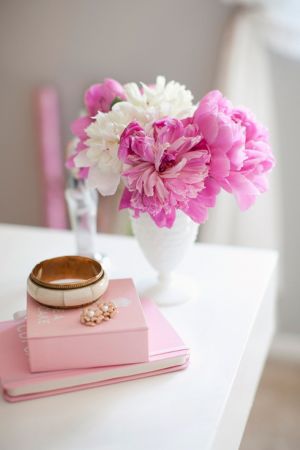 Images of vases - pink and white flowers in white vaes.jpg